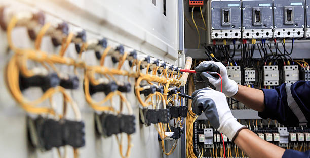 Professional Electrician technician working in Warren, OR